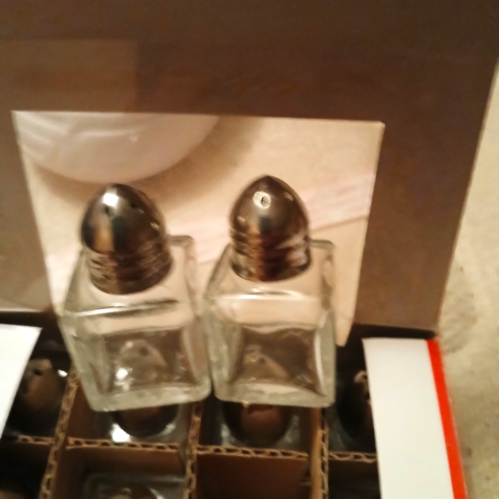 0.5oz salt and pepper shakers a box of 12.